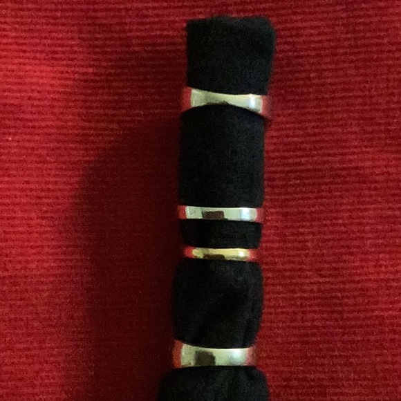 4 Fun costume rings! - Picture 2 of 7